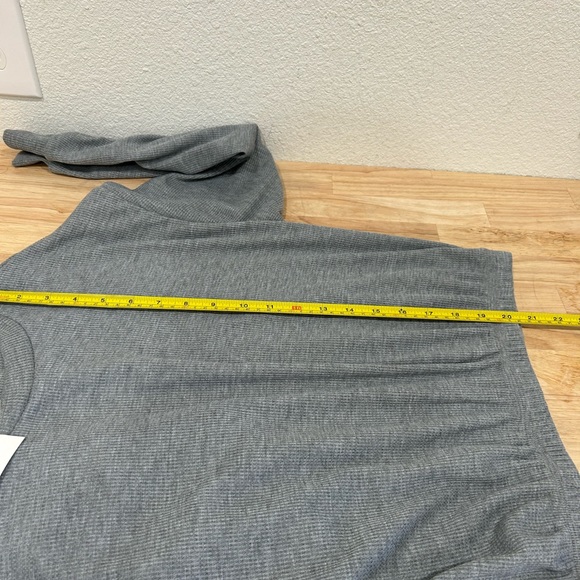 Cut & Paste Knit Crew Neck Oversized Cropped Longe Sleeve Sweater SZ Medium NWT - Picture 9 of 9